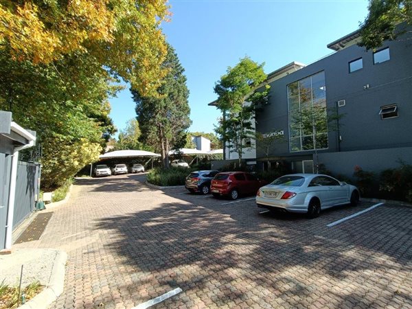 150  m² Commercial space in Bryanston