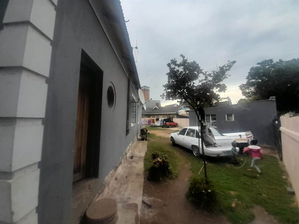 15 Bed House in Boksburg North photo number 8