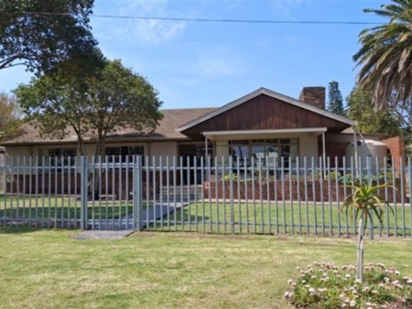 4 Bed House