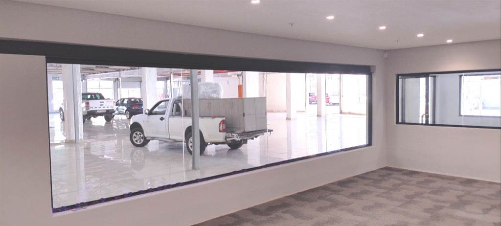 1100  m² Retail Space in Asherville photo number 3