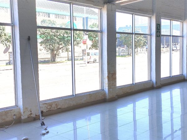 1100  m² Retail Space in Asherville