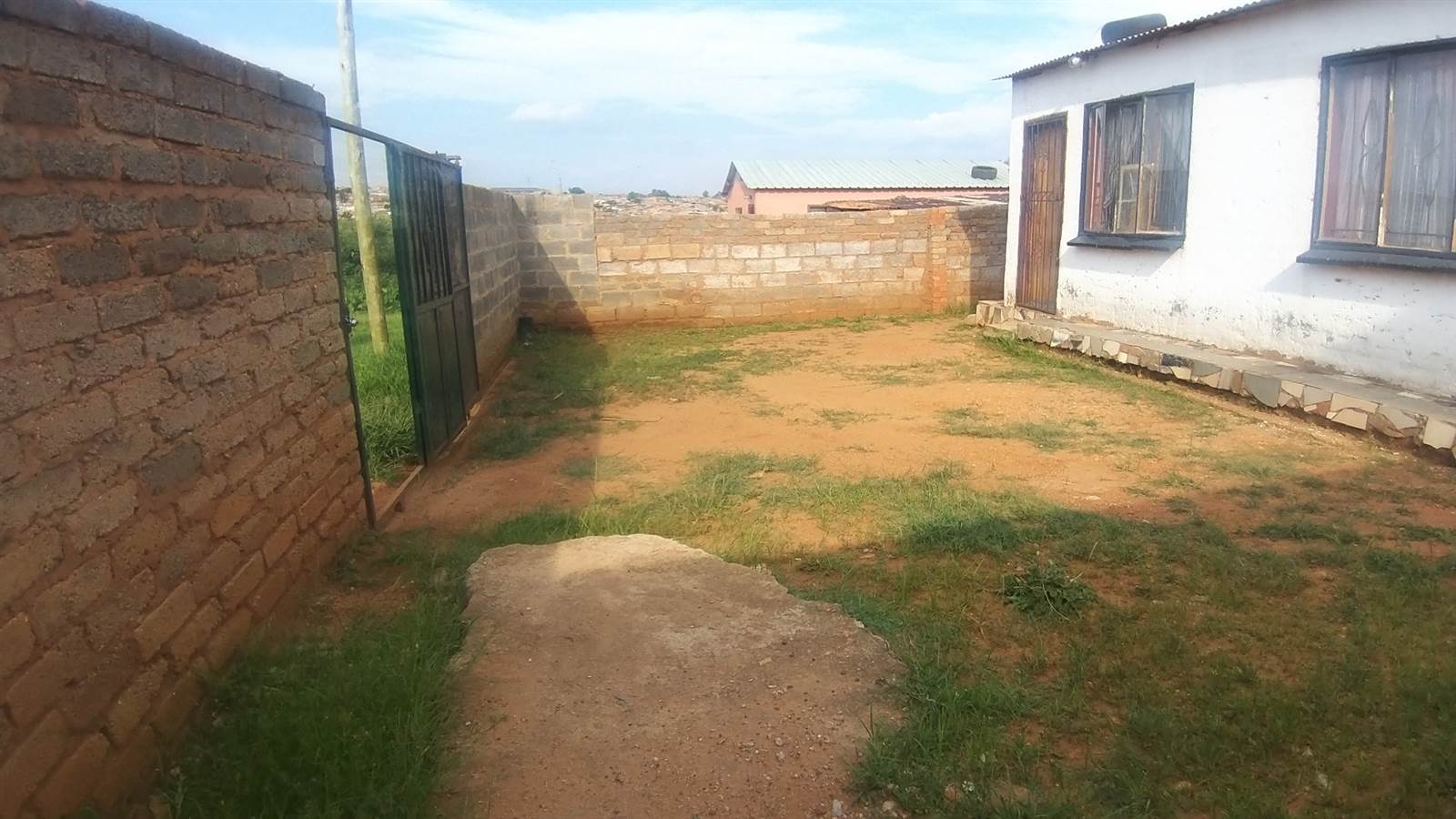 2 Bed House in Dobsonville photo number 8
