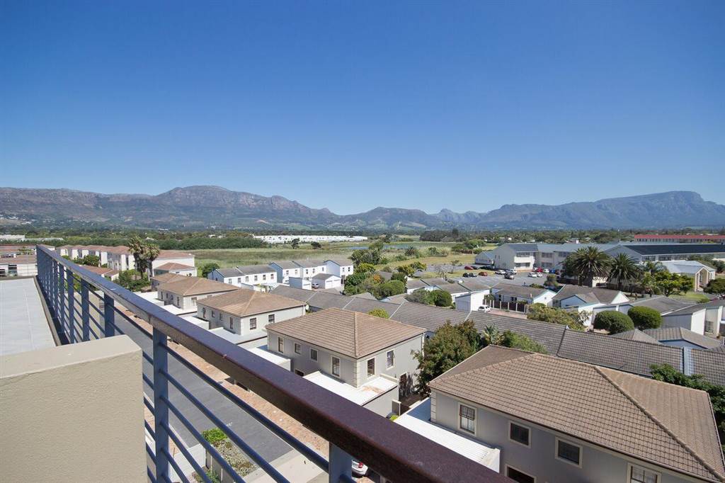 2 Bed Apartment in Tokai photo number 16