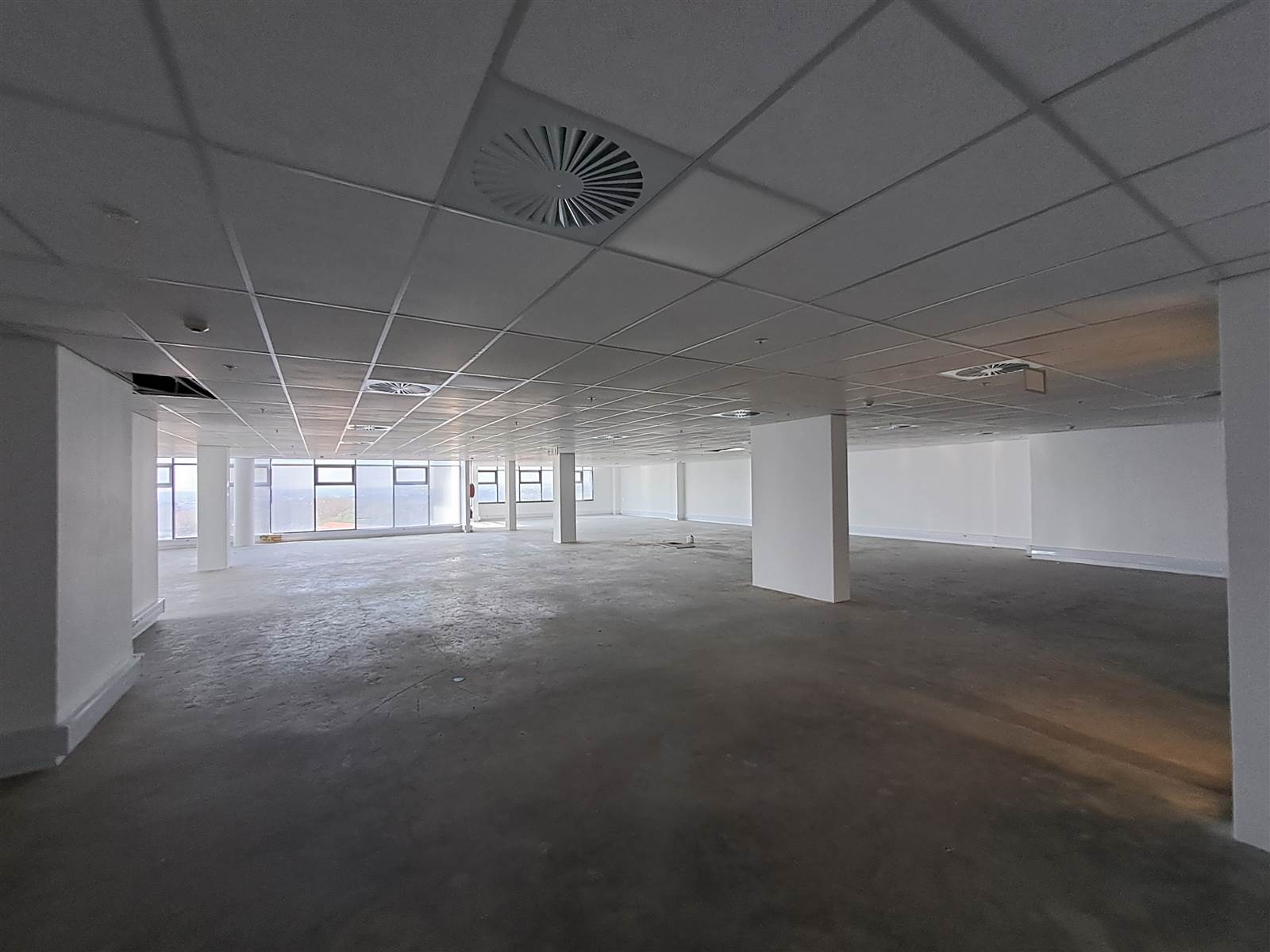488  m² Commercial space in Illovo photo number 2