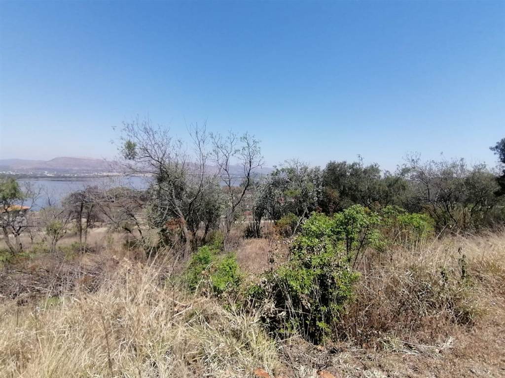 715 m² Land available in Kosmos photo number 4