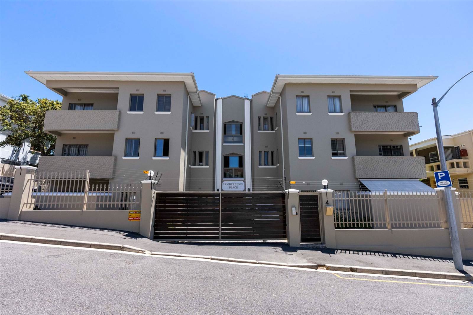 2 Bed Apartment in Green Point photo number 26