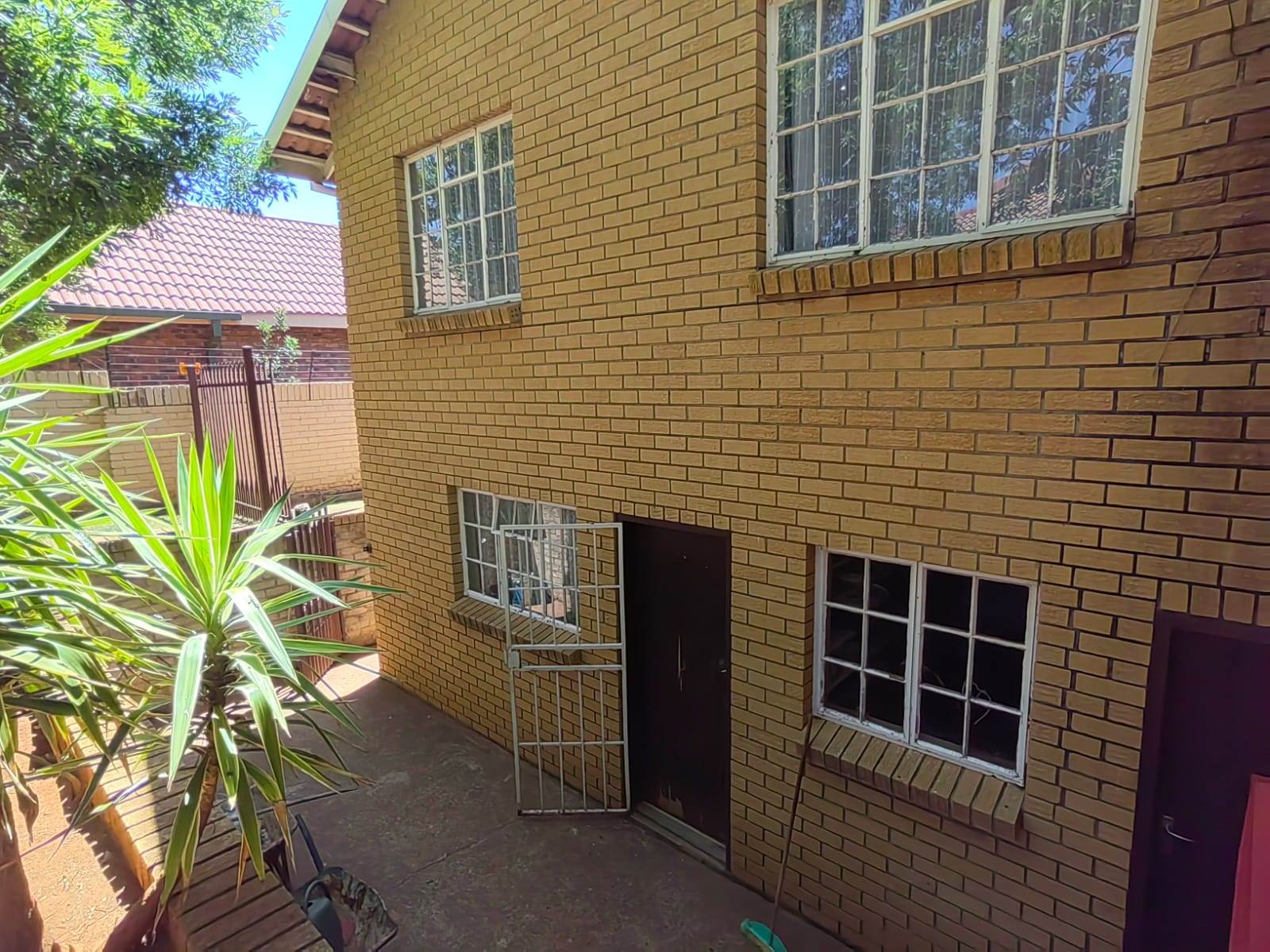 4 Bed House in Parys photo number 12