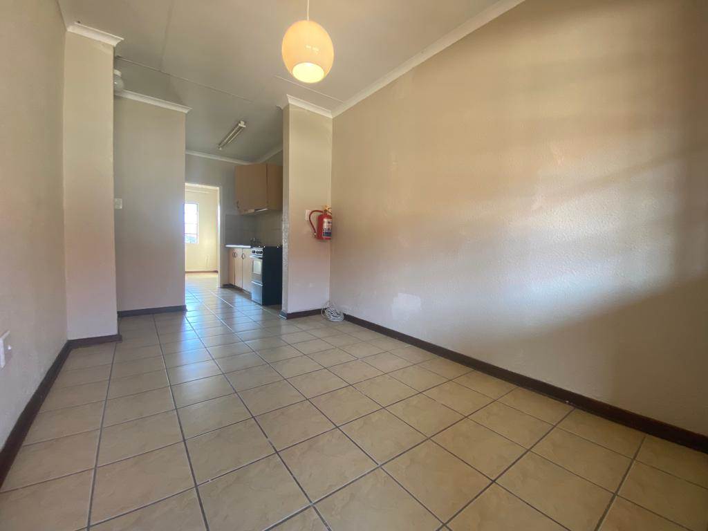 2 Bed Apartment in Polokwane Central photo number 7