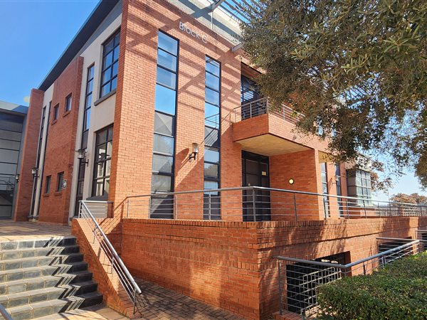 289.600006103516  m² Commercial space in Highveld