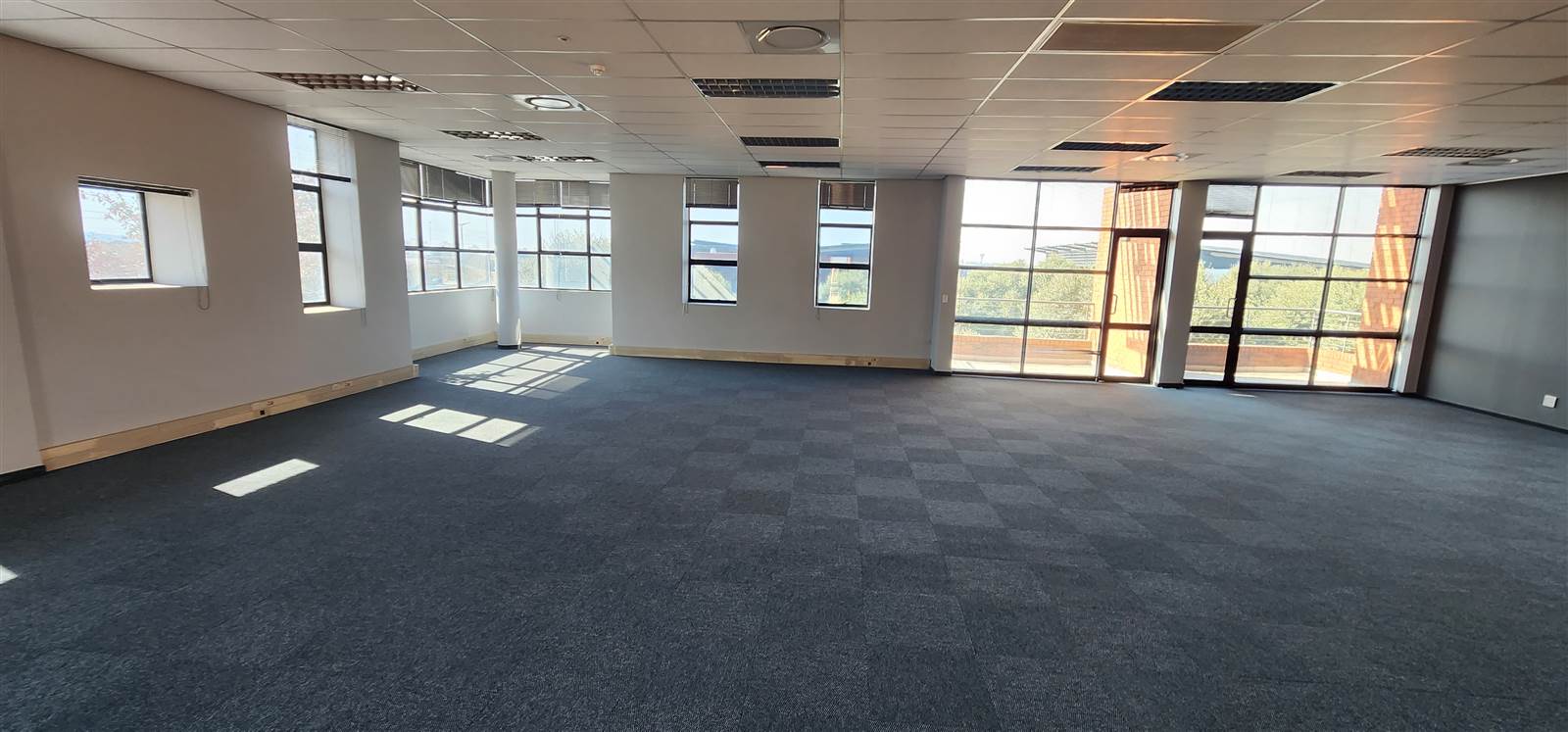 289.6  m² Commercial space in Highveld photo number 9