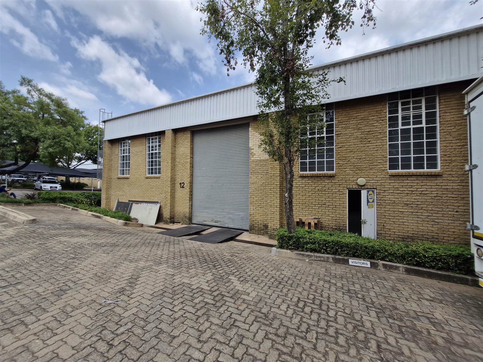 436  m² Industrial space in Kyalami photo number 2