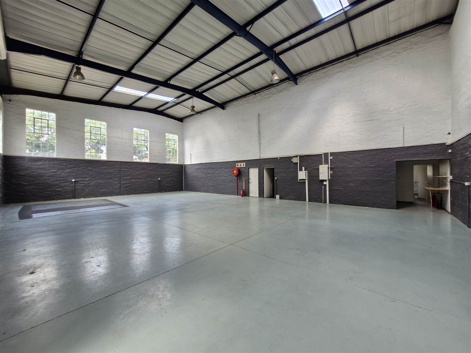 436  m² Industrial space in Kyalami photo number 3