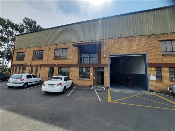 2 500  m² Industrial space