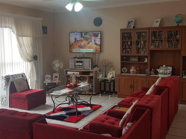 3 Bedroom House 3 Bedroom House