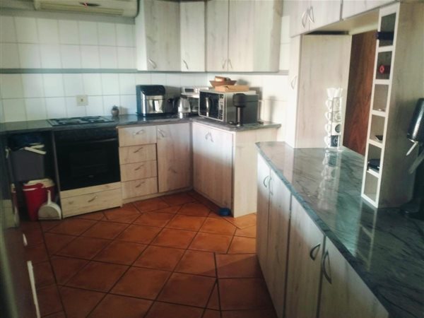 4 Bedroom Townhouse 4 Bedroom Townhouse