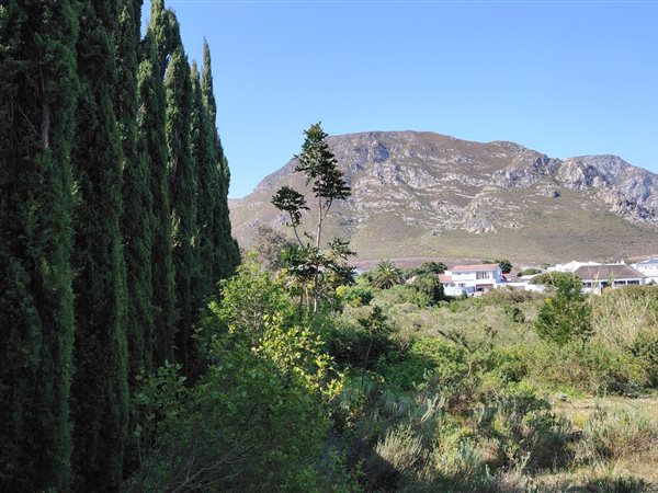 841 m² Land