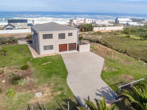 4 Bedroom House 4 Bedroom House
