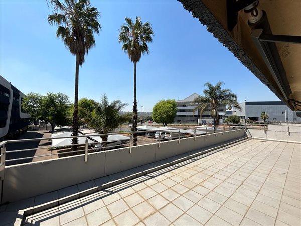 314  m² Commercial space
