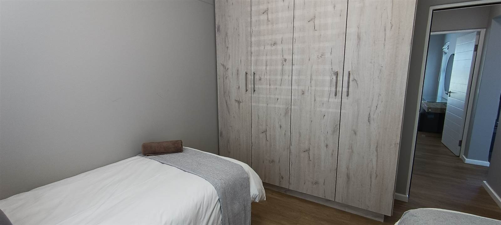 2 Bed Apartment in Olifantskop photo number 17