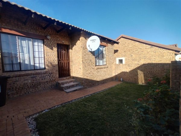 2 Bedroom Townhouse 2 Bedroom Townhouse