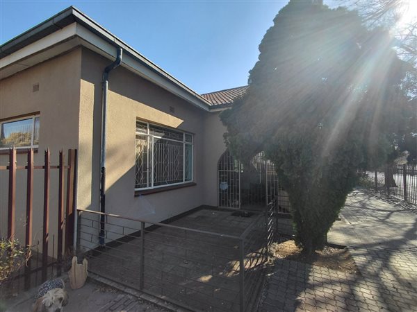 3 Bedroom House 3 Bedroom House