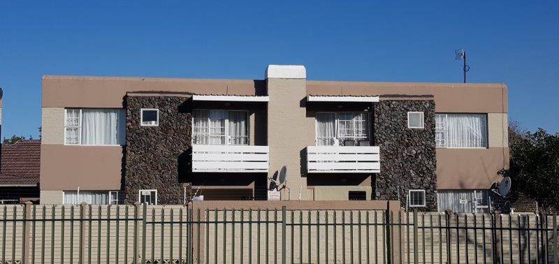 8 Bed Townhouse in Secunda photo number 25