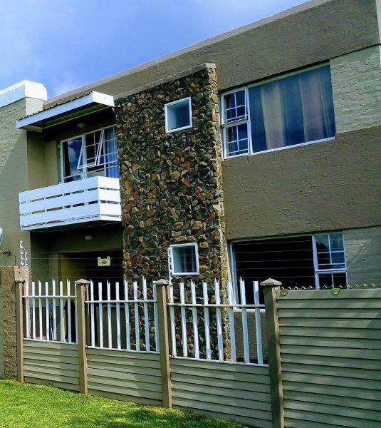 8 Bed Townhouse in Secunda photo number 7