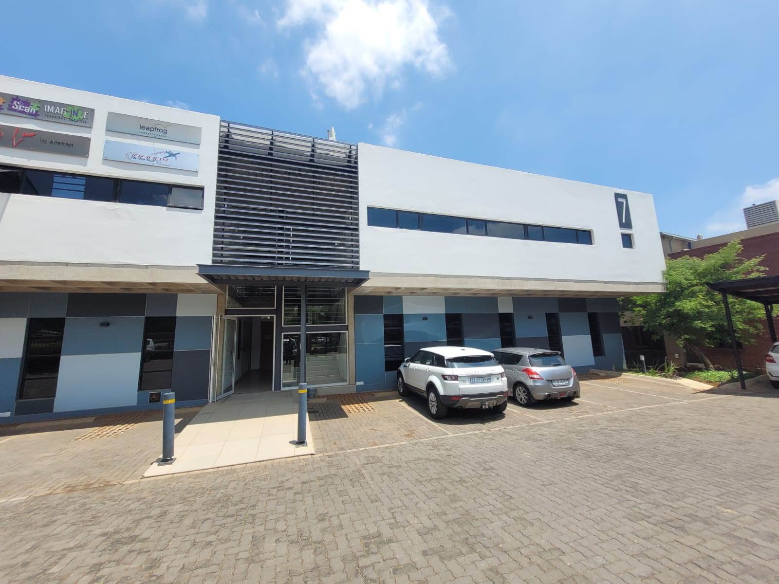 118  m² Commercial space in Glen Marais photo number 3