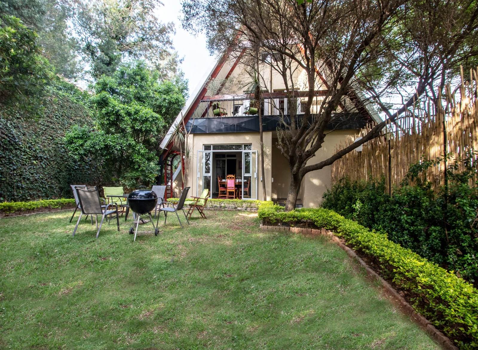 13 Bed House in Northcliff photo number 2