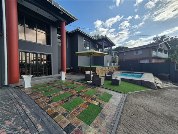 5 Bedroom House 5 Bedroom House