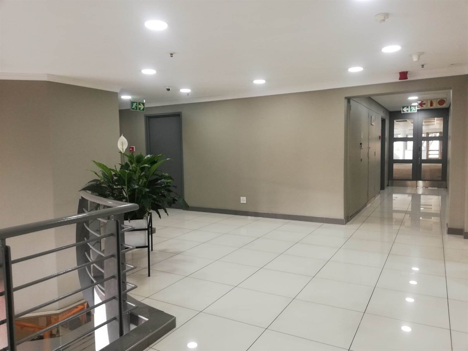 601.9  m² Commercial space in Woodmead photo number 8