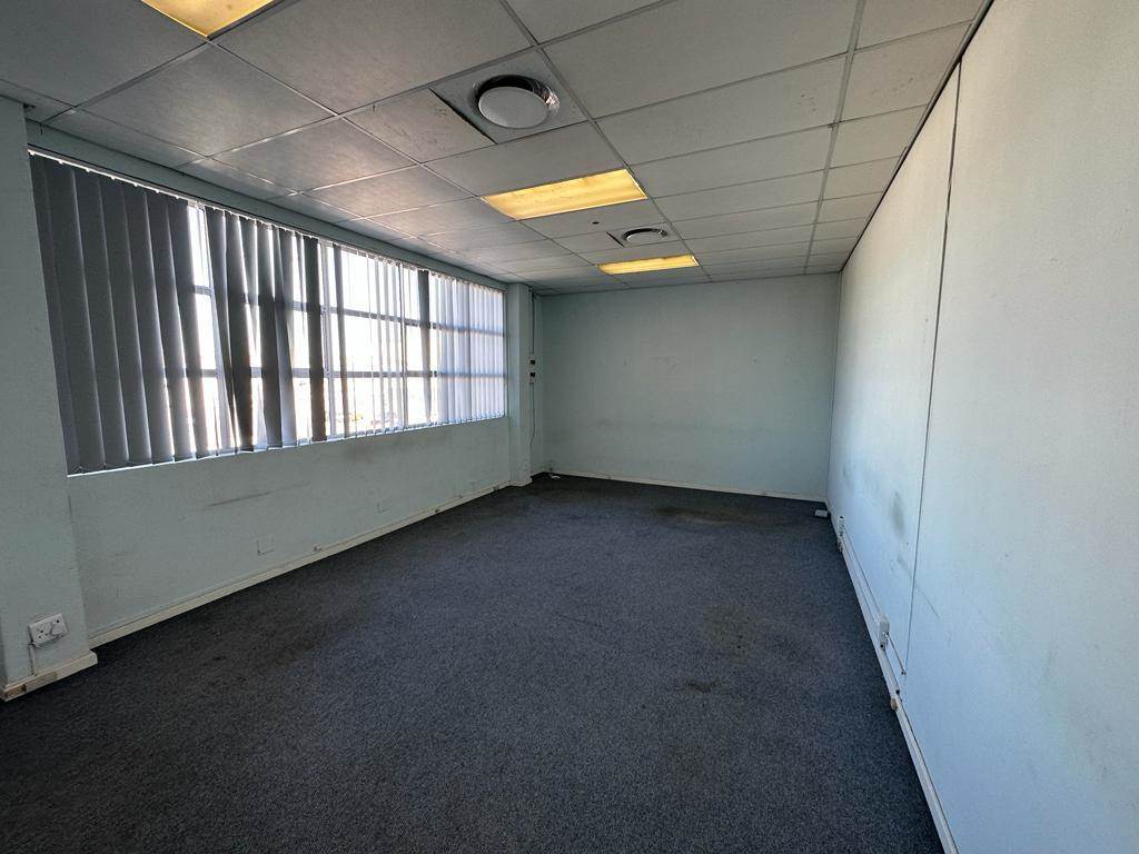 450  m² Commercial space in Paarden Eiland photo number 9
