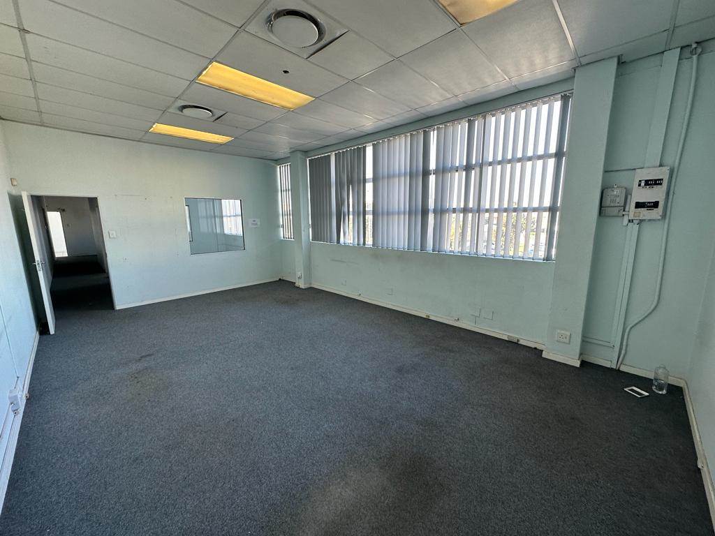 450  m² Commercial space in Paarden Eiland photo number 8