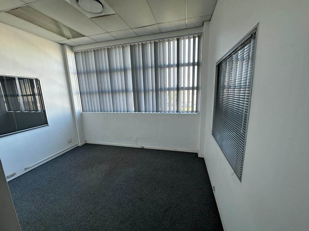 450  m² Commercial space in Paarden Eiland photo number 14