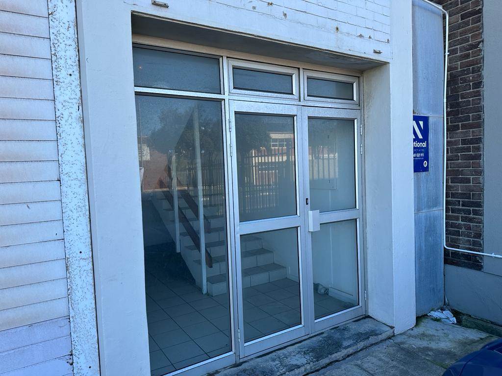 450  m² Commercial space in Paarden Eiland photo number 21