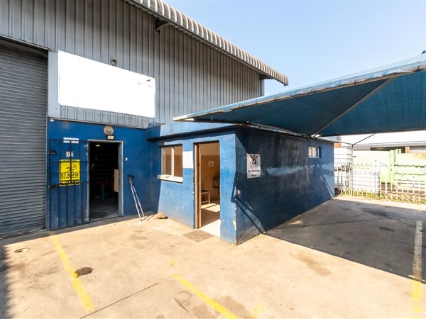 381  m² Commercial space