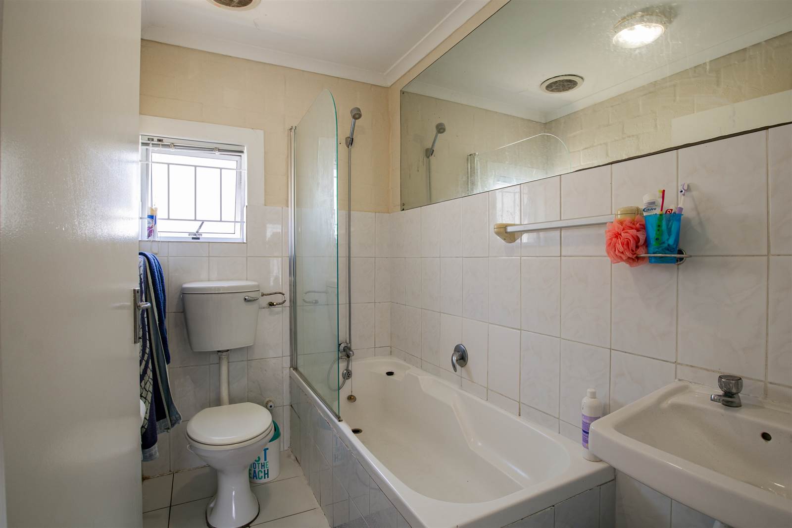 2 Bed Apartment in Pinelands photo number 12