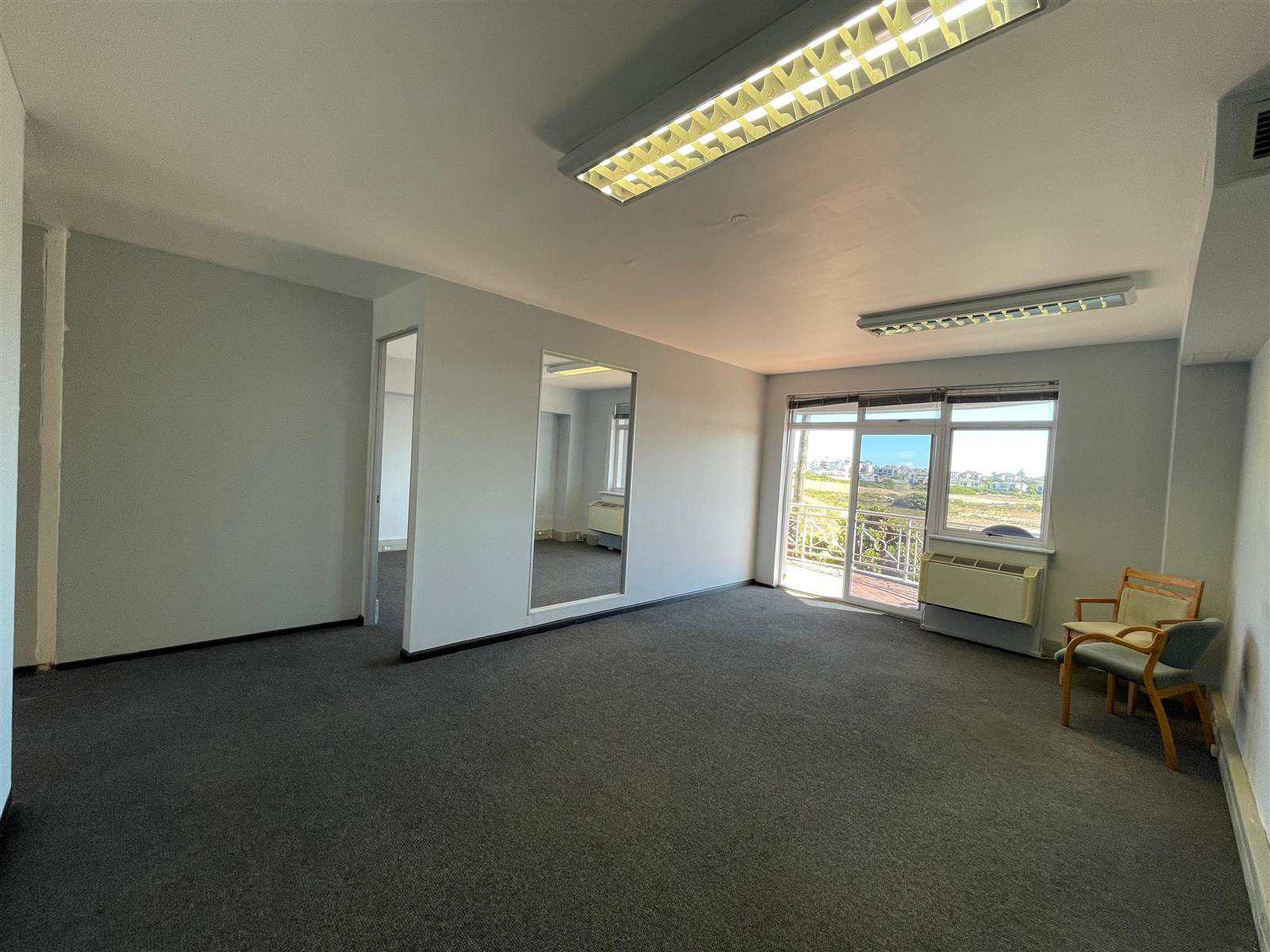 105  m² Commercial space in Century City photo number 3