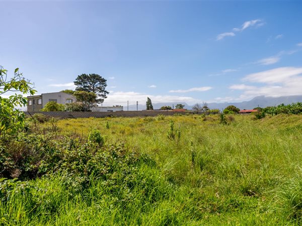 3060 m² Land available in Pacaltsdorp