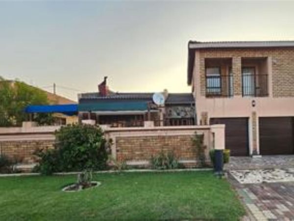 4 Bed House in Mineralia