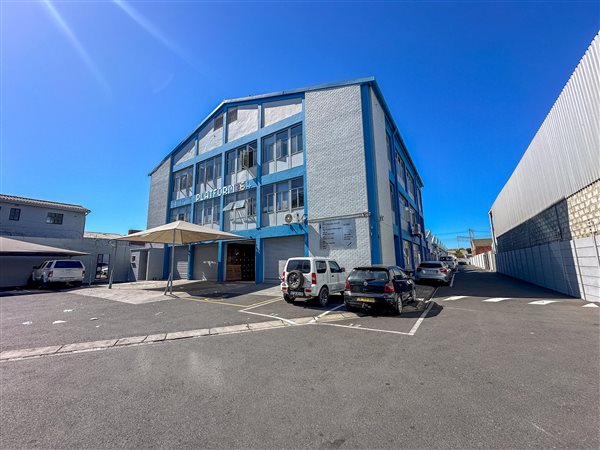 321  m² Industrial space in Maitland
