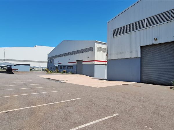 4 631  m² Industrial space