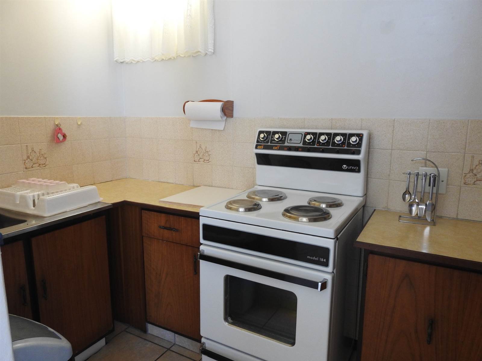 2 Bed Apartment in Uvongo photo number 26