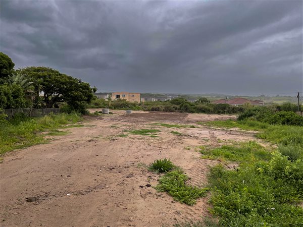 874 m² Land available in Forest Downs