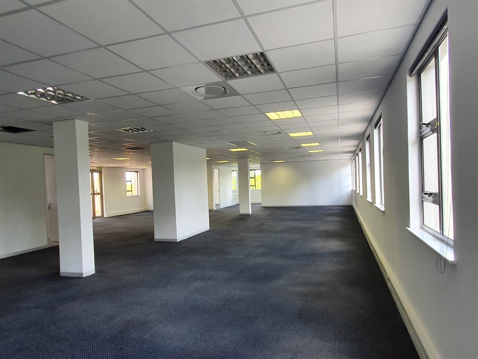 894  m² Commercial space in Bryanston photo number 13