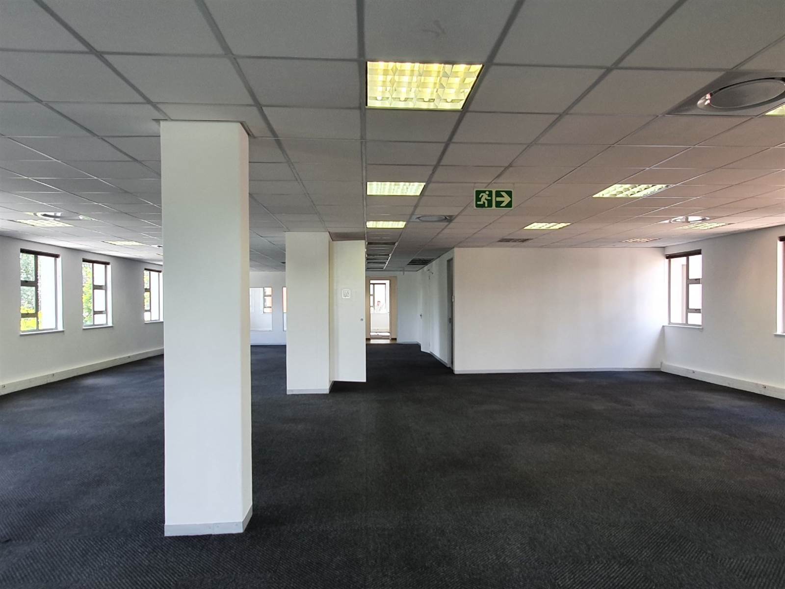 894  m² Commercial space in Bryanston photo number 14
