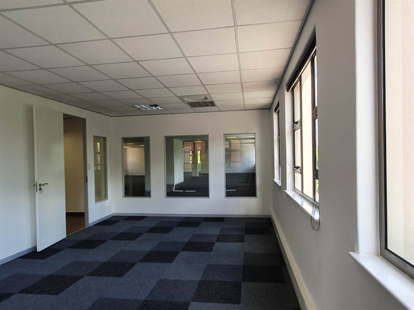 894  m² Commercial space in Bryanston photo number 12