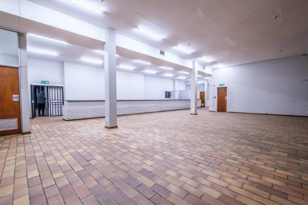 6000  m² Commercial space in Selby photo number 8