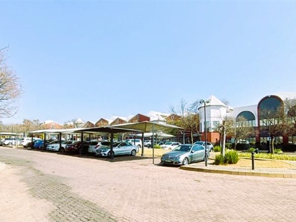 360  m² Commercial space