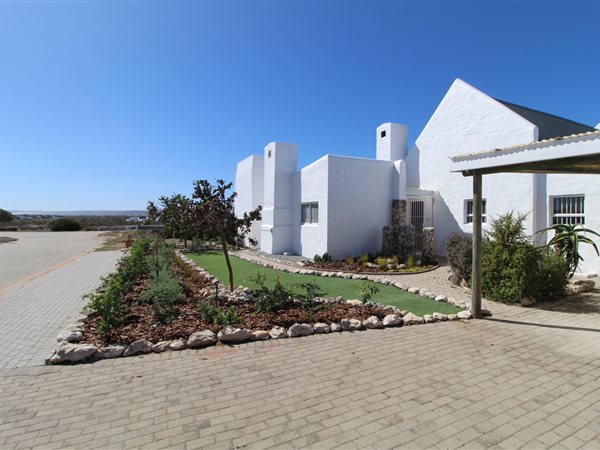 4 Bedroom House 4 Bedroom House